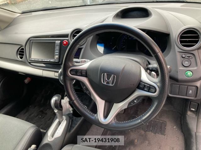 Honda INSIGHT EXCLUSIVE 2012-01 8876041-11