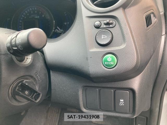 Honda INSIGHT EXCLUSIVE 2012-01 8876041-15