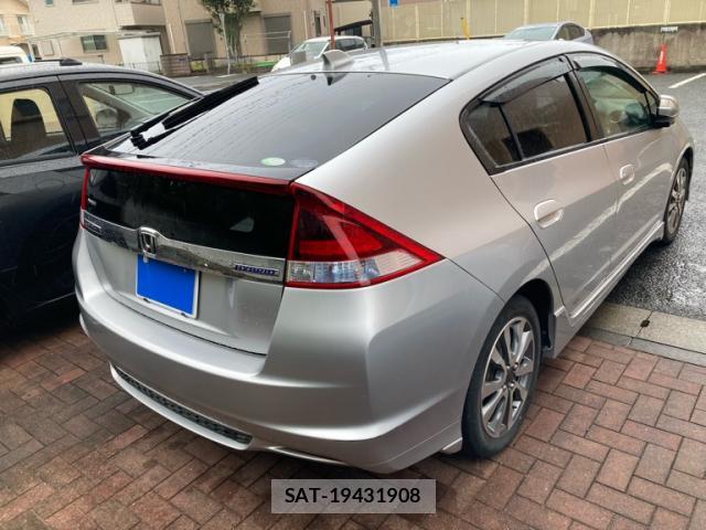 Honda INSIGHT EXCLUSIVE 2012-01 8876041-2
