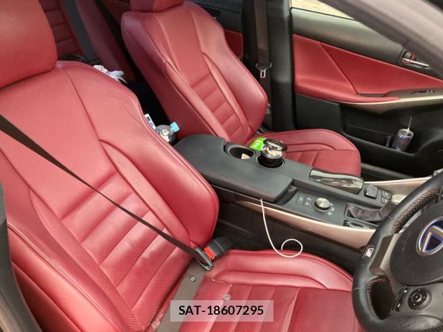Lexus IS 2014-11 8876539-10