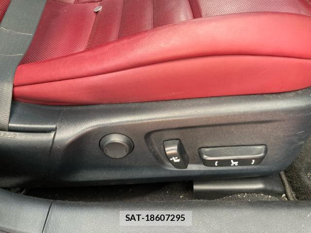Lexus IS 2014-11 8876539-15