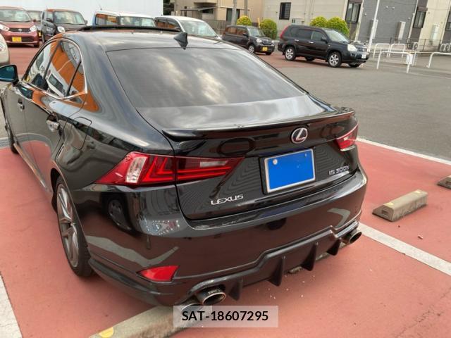Lexus IS 2014-11 8876539-2