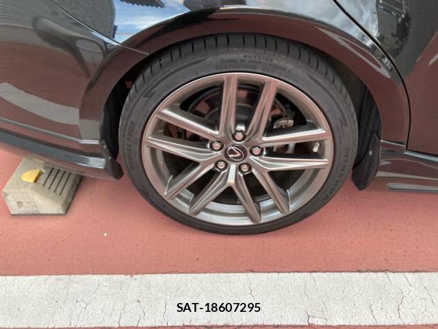 Lexus IS 2014-11 8876539-5
