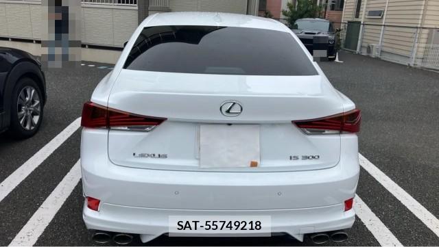 Lexus IS 2018-05 8877143-1