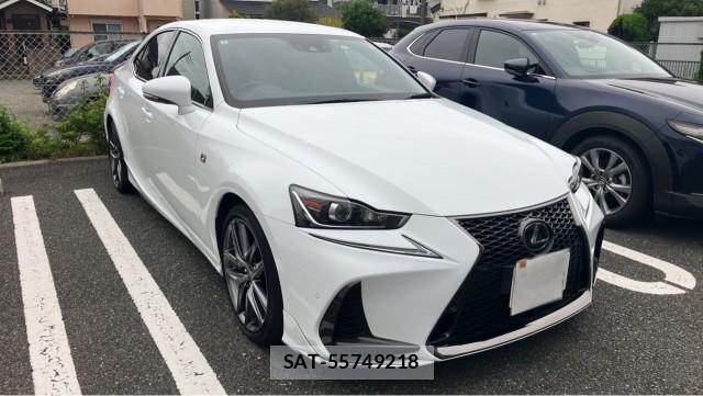 Lexus IS 2018-05 8877143-11