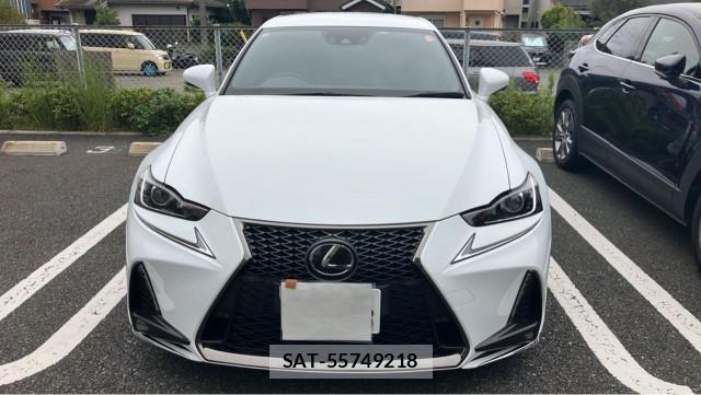 Lexus IS 2018-05 8877143-9