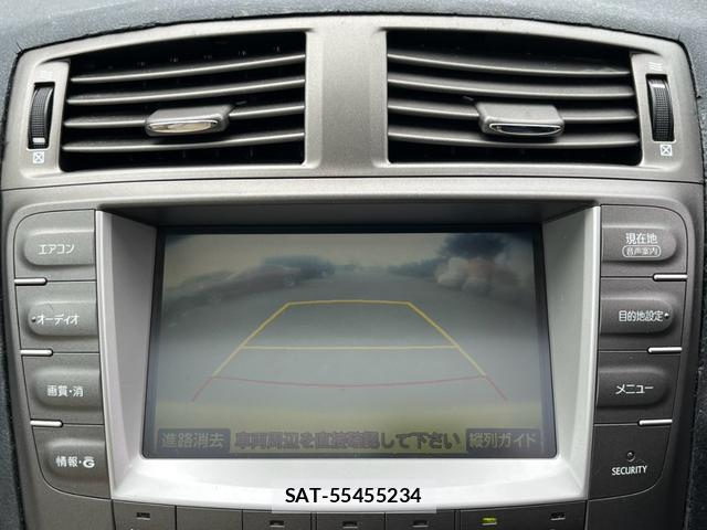 Lexus IS 2005-10 8877467-3
