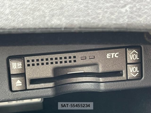Lexus IS 2005-10 8877467-5