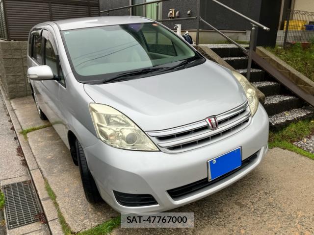 Toyota ISIS 2010-09 8876640-0