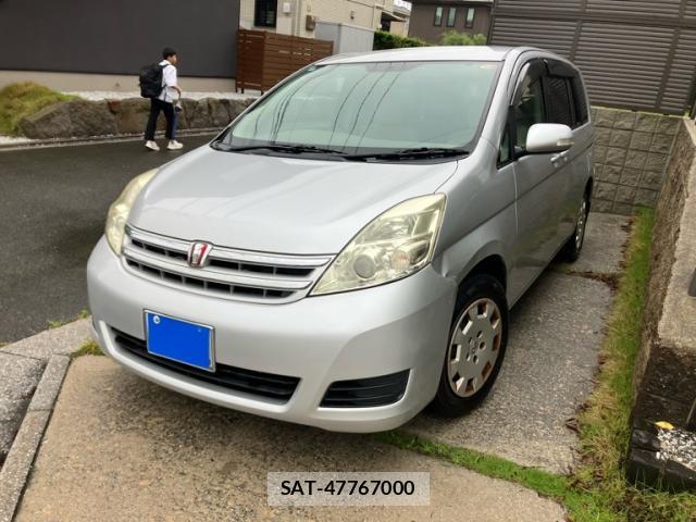 Toyota ISIS 2010-09 8876640-1