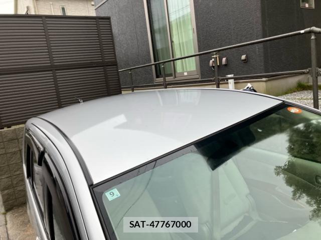 Toyota ISIS 2010-09 8876640-12