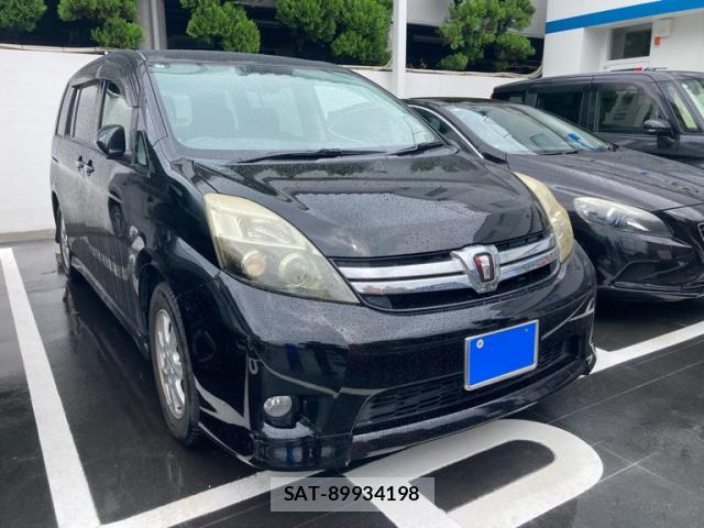 Toyota ISIS 2011-07 8877408-1