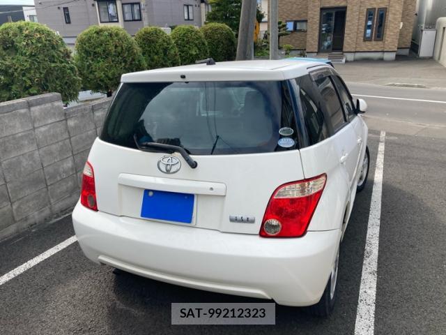 Toyota IST 2005-09 8876567-2