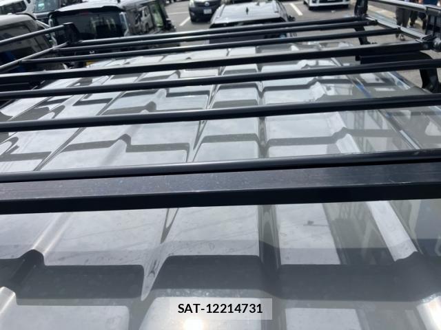 Suzuki JIMNY SIERRA 2018-09 8877396-6