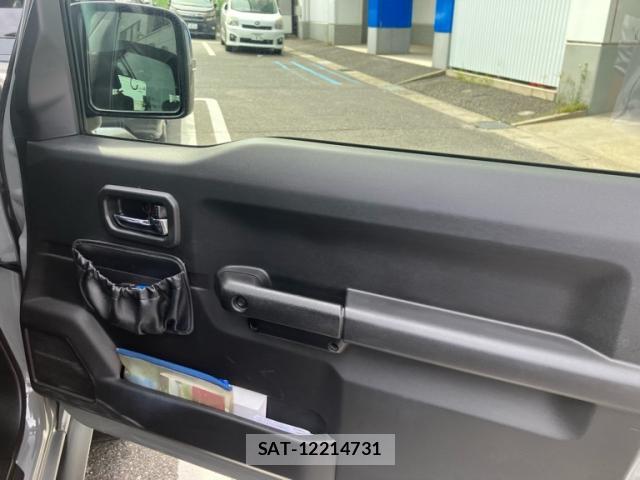 Suzuki JIMNY SIERRA 2018-09 8877396-8