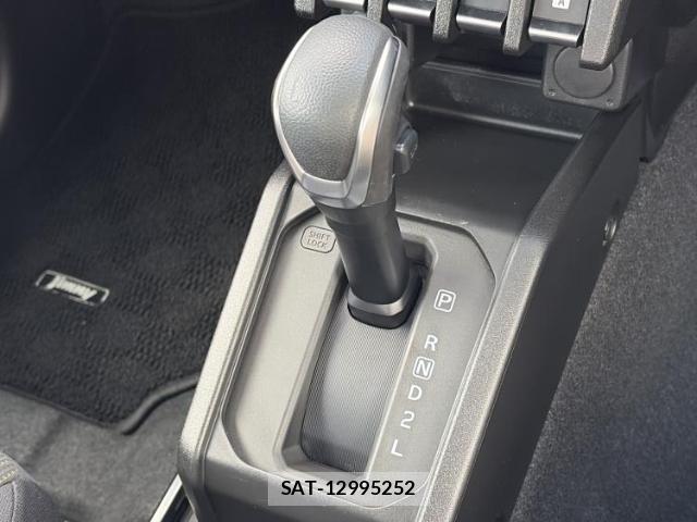 Suzuki JIMNY 2025-06 8876106-17