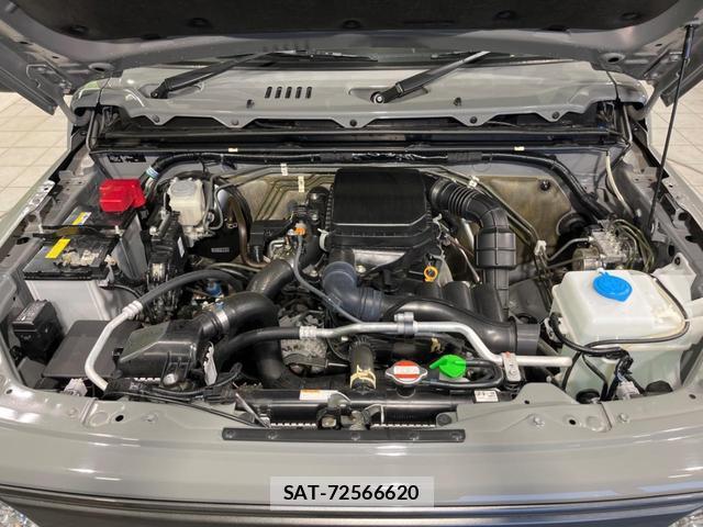 Suzuki JIMNY 2023-04 8877000-17