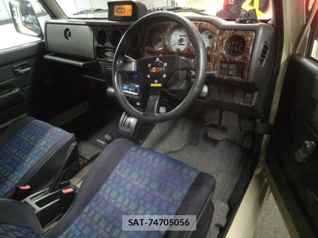 Suzuki JIMNY 1997 8877357-2