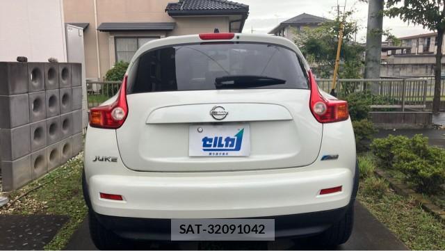 Nissan JUKE 2010-07 8877185-1