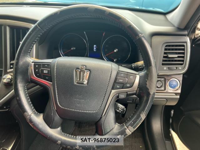 Toyota KLUGER HYBRID 2015-11 8876395-11