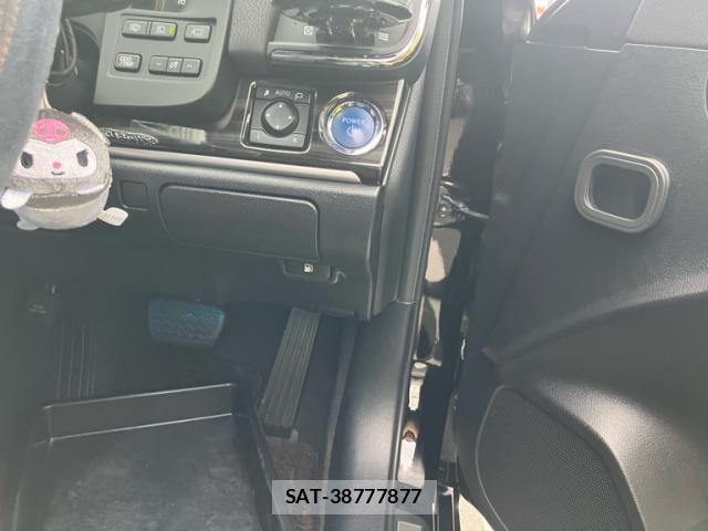 Toyota KLUGER HYBRID 2015-12 8876454-16