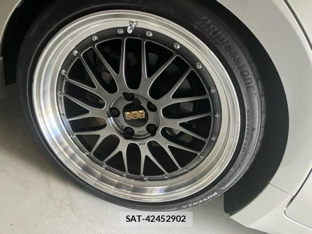 Toyota KLUGER HYBRID 2016-10 8877627-3
