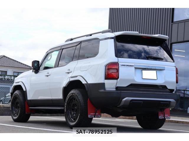 Toyota Land Cruiser 250 2025-01 8876004-1