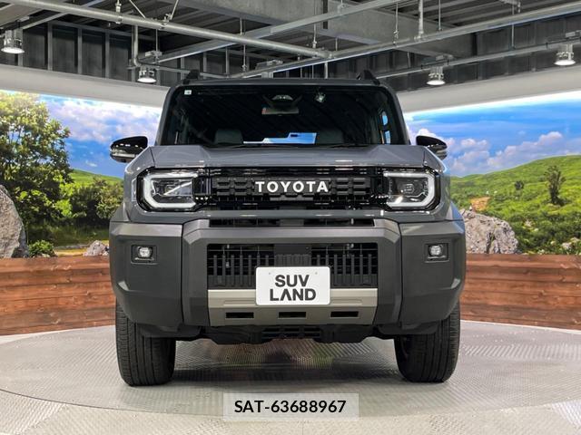 Toyota Land Cruiser FJ 2026-06 8876160-13