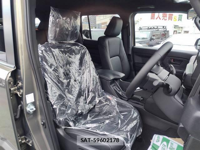 Toyota Land Cruiser FJ 2026-07 8877914-10