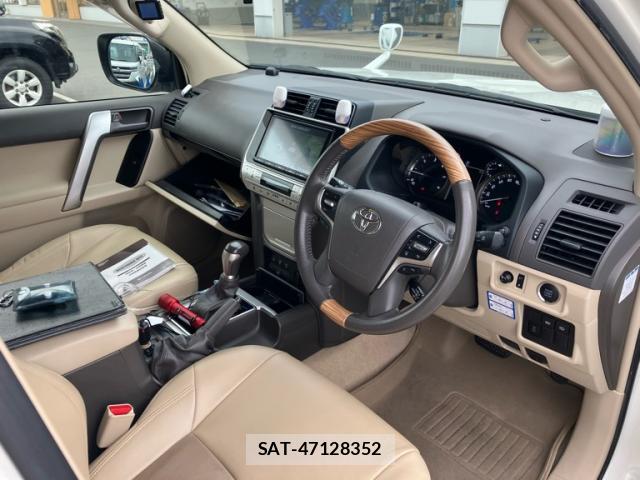Toyota LAND CRUISER PRADO 2017-12 8876399-14