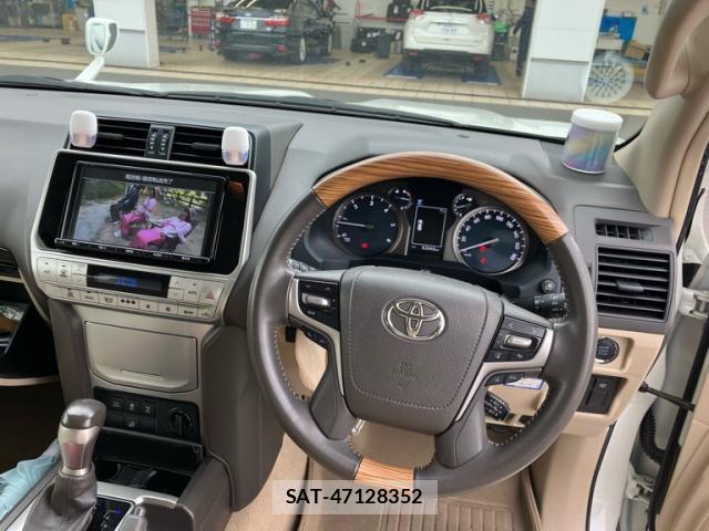 Toyota LAND CRUISER PRADO 2017-12 8876399-15