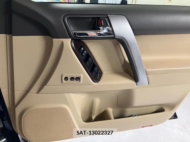 Toyota LAND CRUISER PRADO 2015-10 8876408-10