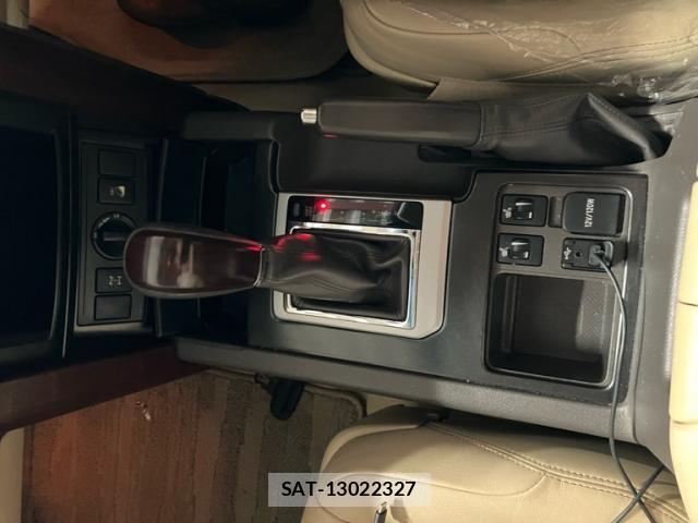 Toyota LAND CRUISER PRADO 2015-10 8876408-18