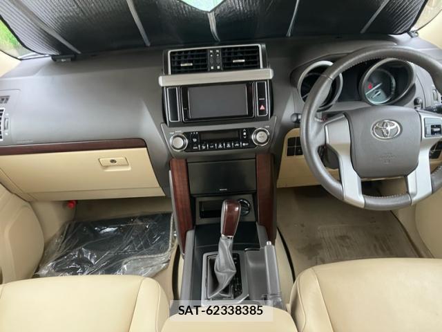 Toyota LAND CRUISER PRADO 2013-10 8876517-18