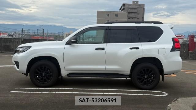 Toyota LAND CRUISER PRADO 2023-02 8877147-10