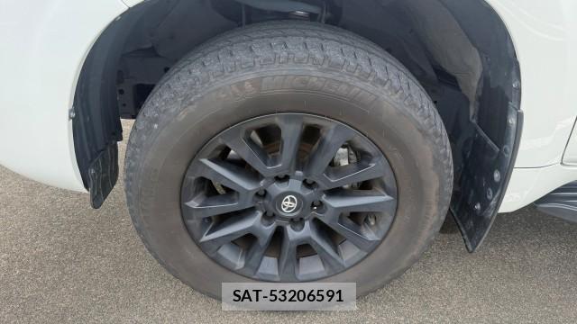Toyota LAND CRUISER PRADO 2023-02 8877147-16