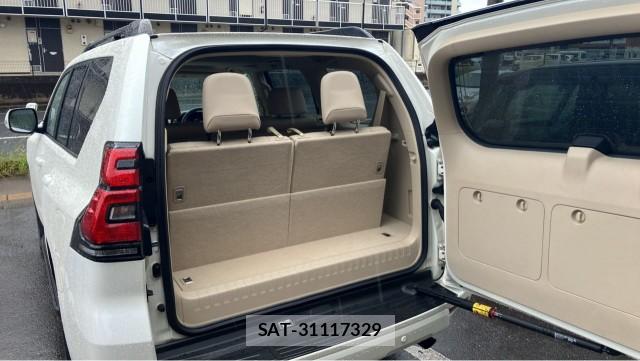 Toyota LAND CRUISER PRADO 2023-07 8877148-17