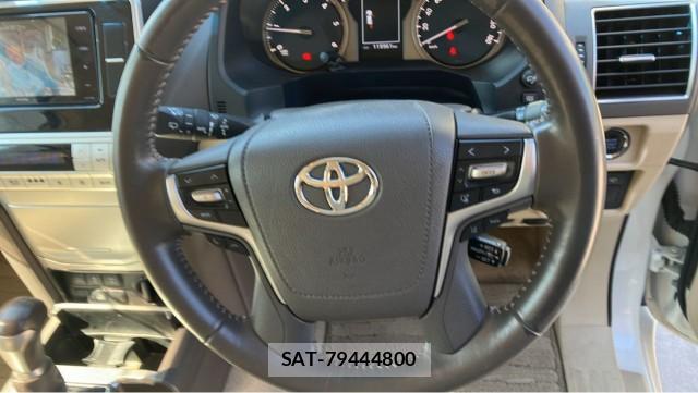 Toyota LAND CRUISER PRADO 2018-05 8877174-16