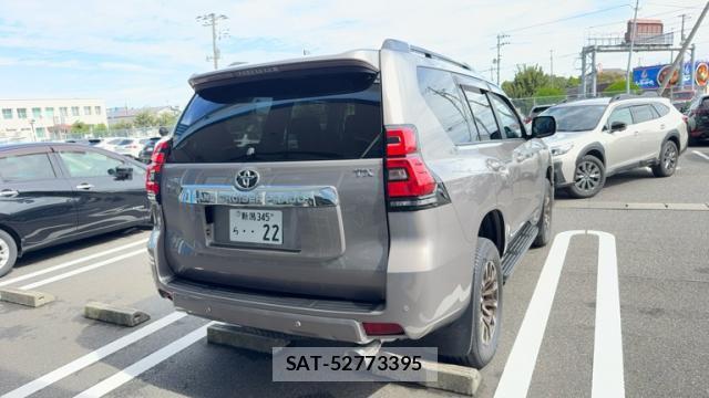 Toyota LAND CRUISER PRADO 2023-10 8877946-1