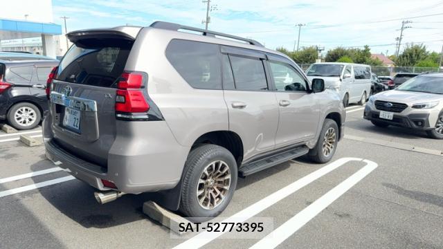 Toyota LAND CRUISER PRADO 2023-10 8877946-2