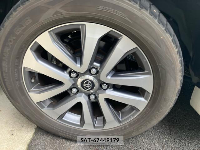 Toyota LAND CRUISER 2019-04 8876304-13