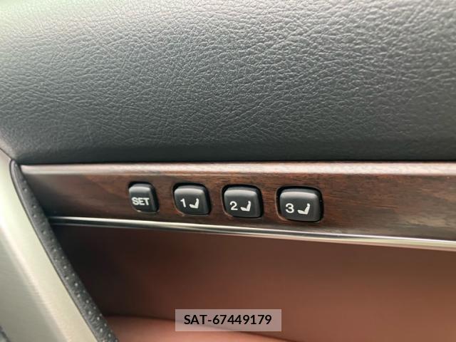 Toyota LAND CRUISER 2019-04 8876304-16