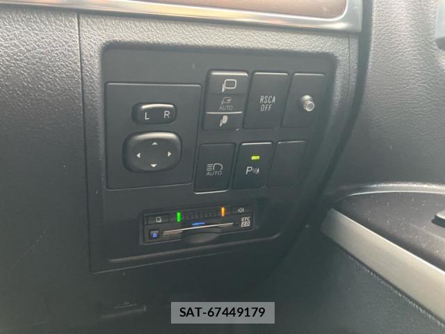 Toyota LAND CRUISER 2019-04 8876304-17