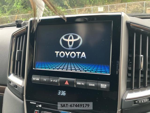 Toyota LAND CRUISER 2019-04 8876304-18