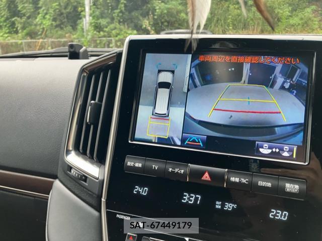 Toyota LAND CRUISER 2019-04 8876304-19