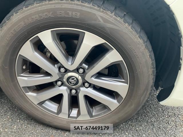 Toyota LAND CRUISER 2019-04 8876304-2