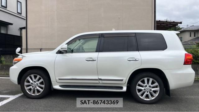 Toyota LAND CRUISER 2013-03 8877097-10