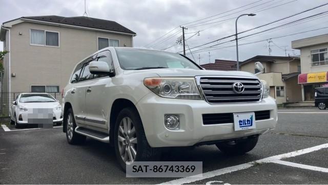 Toyota LAND CRUISER 2013-03 8877097-11