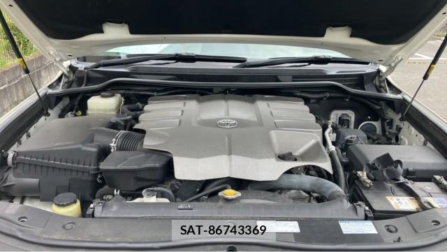 Toyota LAND CRUISER 2013-03 8877097-7