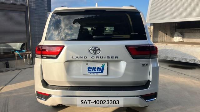 Toyota LAND CRUISER 2026-06 8877100-1